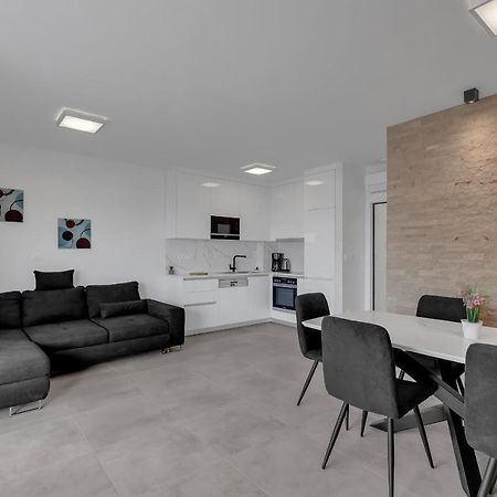 Luxury Apartment Adriasun Free Beach Parking 마카르스카 외부 사진